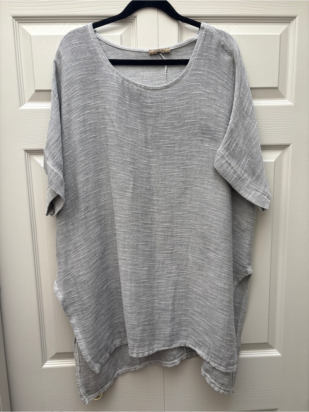 Light Gray Textured Short Sleeve Tunic